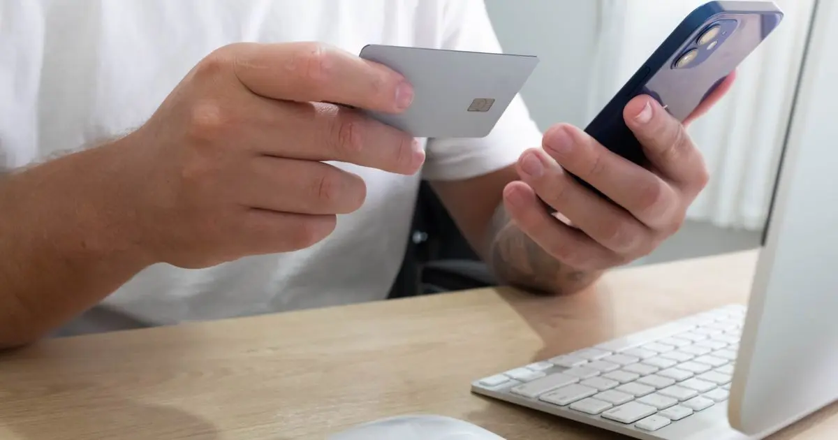 Applying online with a bank card and phone - how payday loans work in Canada